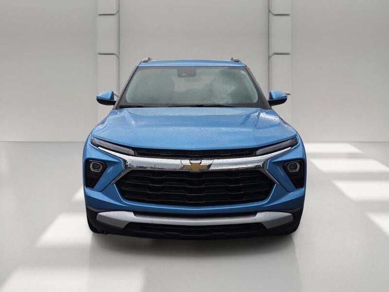 Used 2025 Marina Blue CHEVROLET FWD 4DR LT image 8