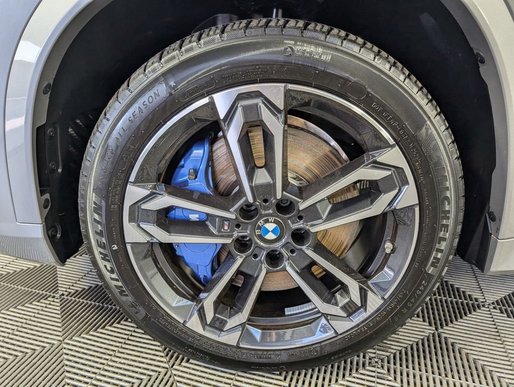 Used 2026 Silver BMW M35i image 10