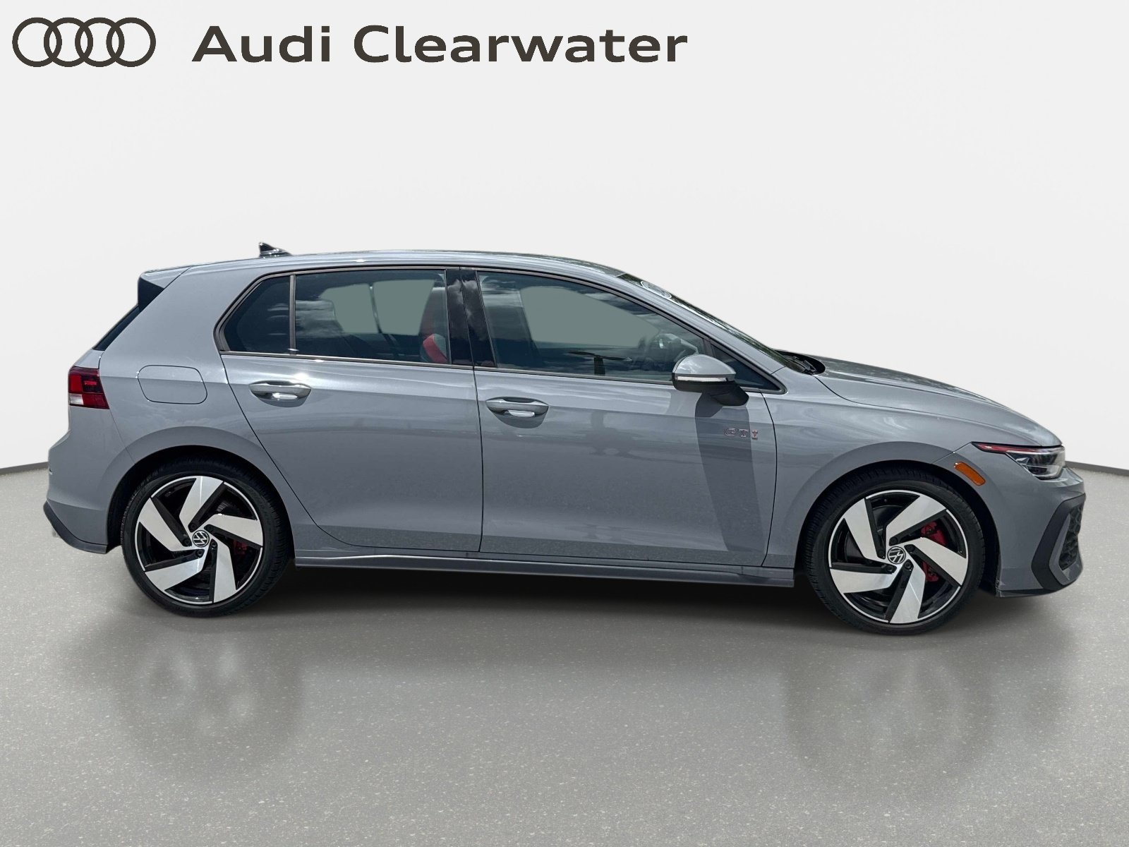 Used 2025 Moonstone Gray Volkswagen S image 5