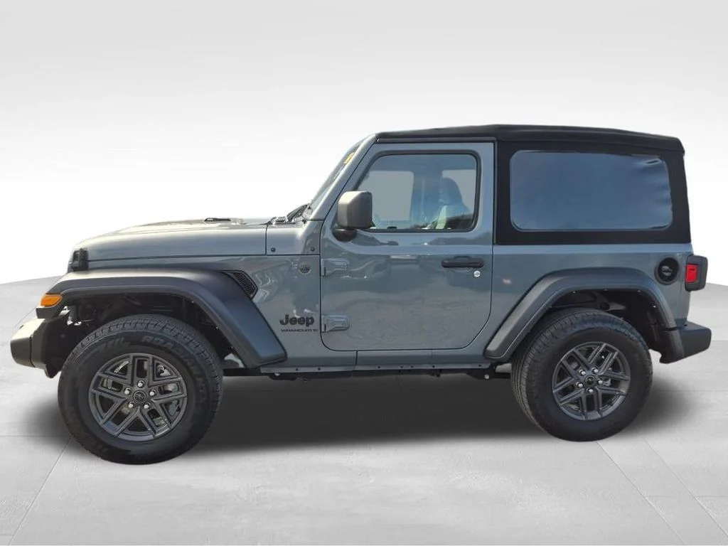 Used 2024 Gray Jeep Sport S image 3