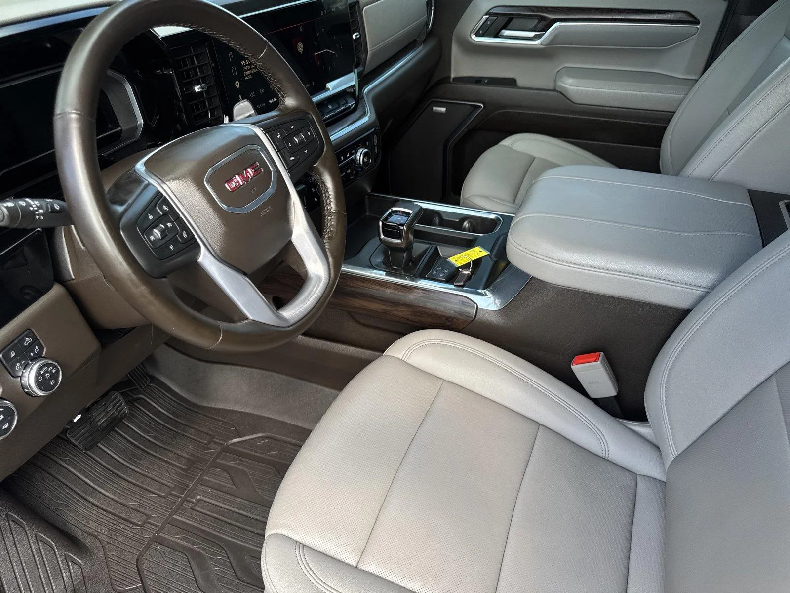 Used 2024 White Frost Tricoat GMC SLT image 10