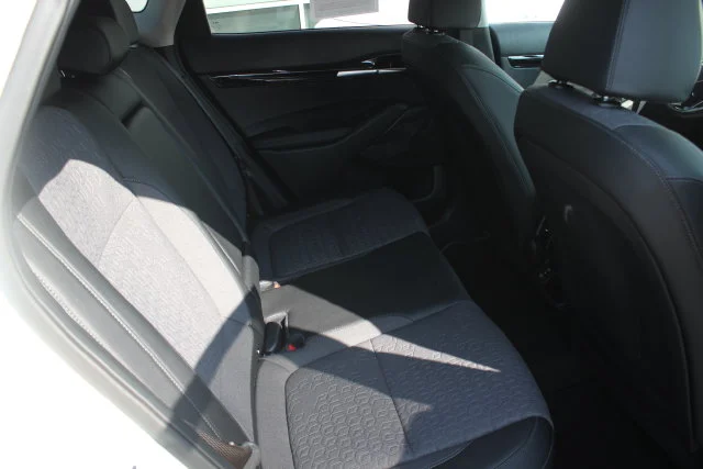 Used 2024 White Kia S image 31