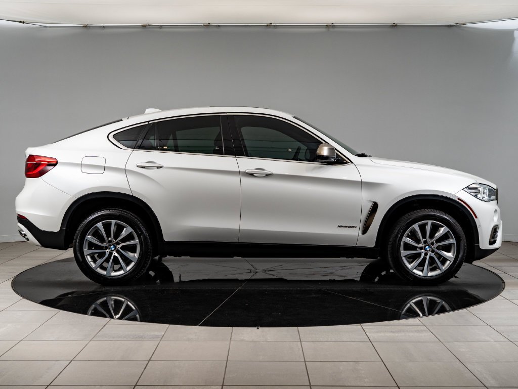 Used 2019 Mineral White Metallic BMW xDrive35i image 11