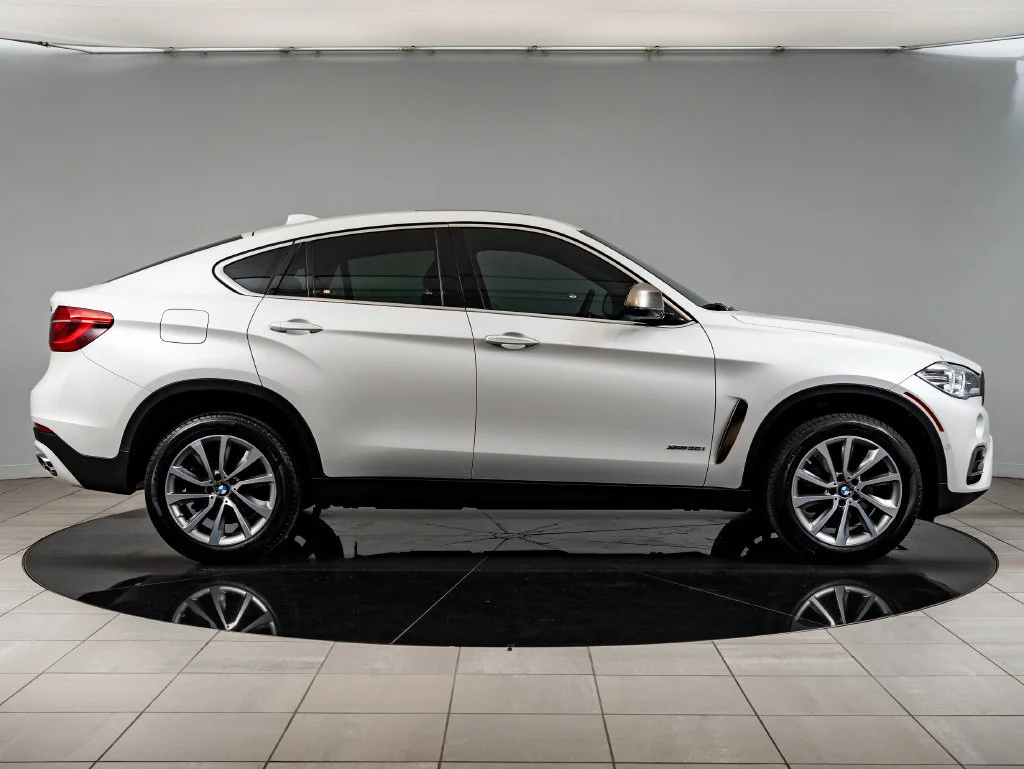 Used 2019 Mineral White Metallic BMW xDrive35i image 11