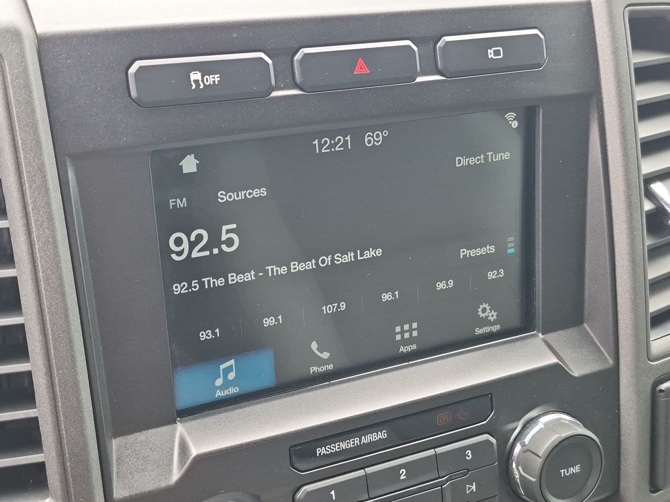 Used 2018 Gray Ford XL image 17