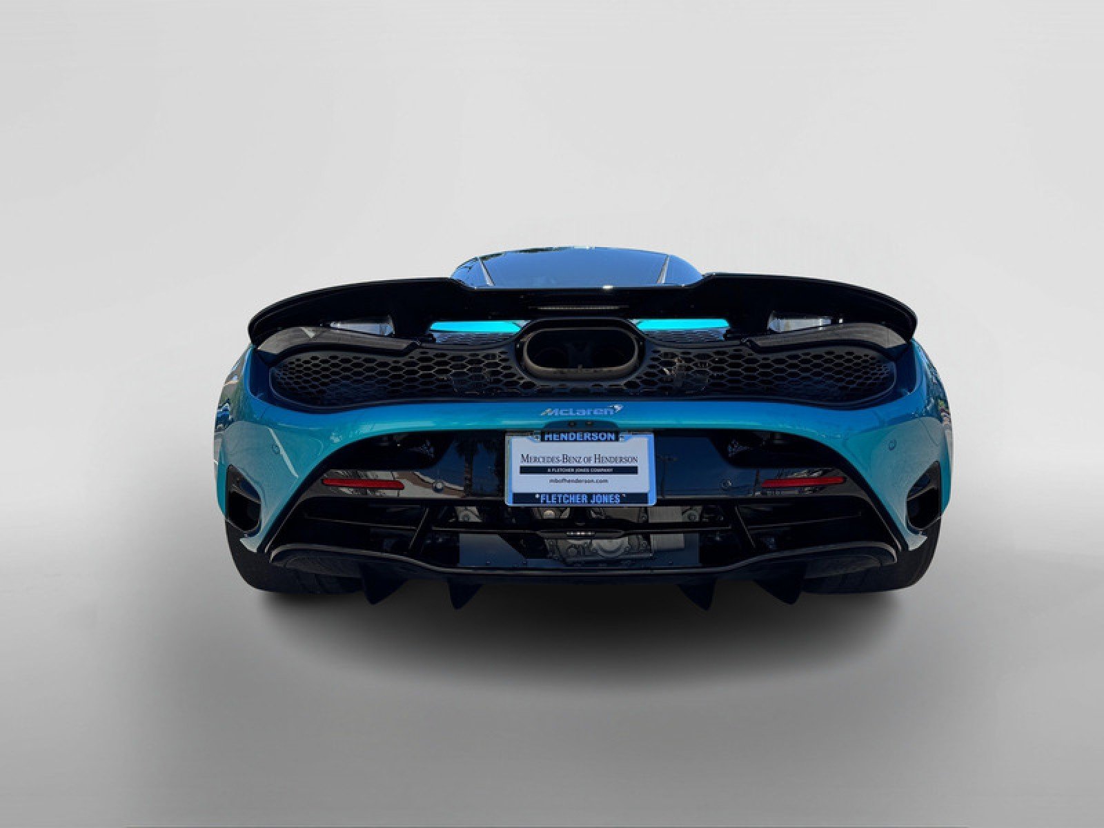 Used 2024 Belize Blue McLaren coupe image 5