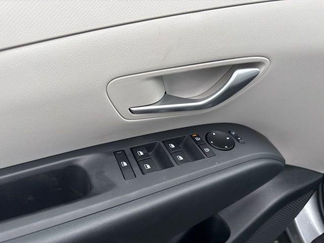 New 2026 Shimmering Silver Hyundai SEL AWD image 20
