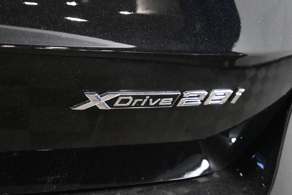 Used 2026 Black BMW xDrive28i image 40