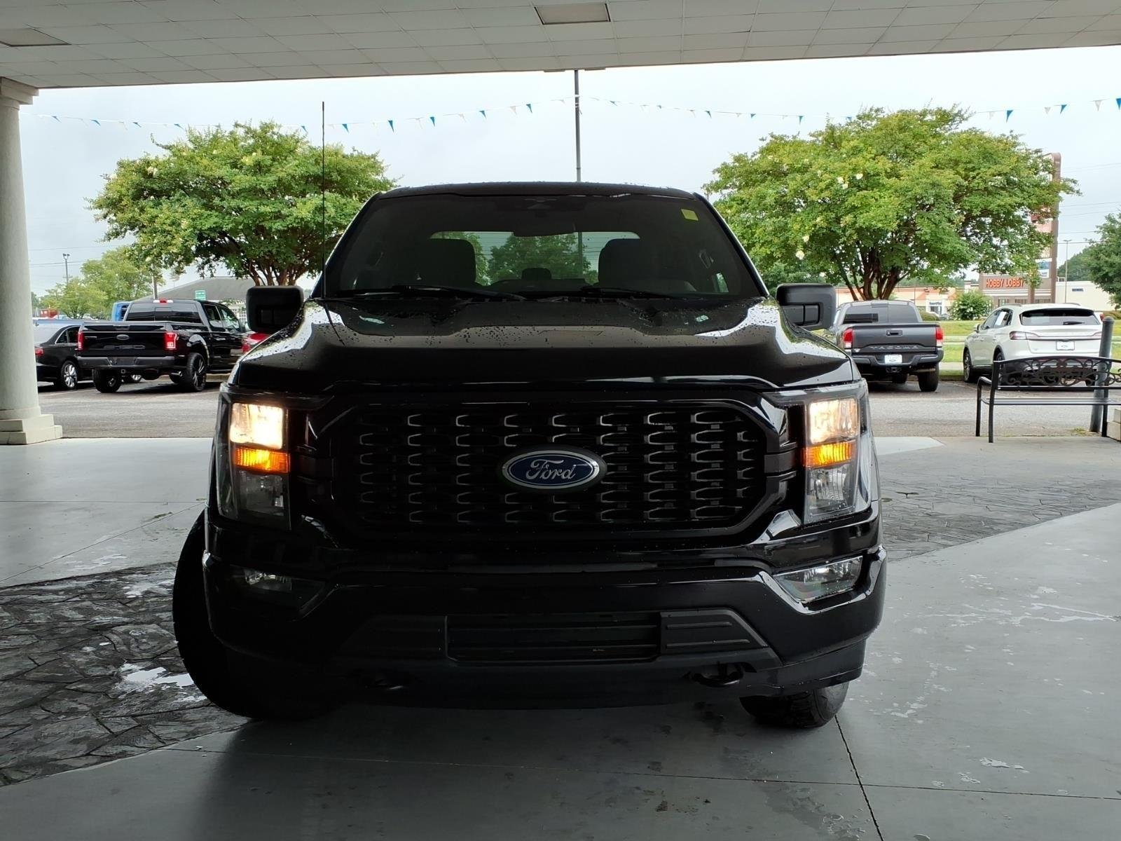 Used 2023 Agate Black Metallic Ford XL image 8
