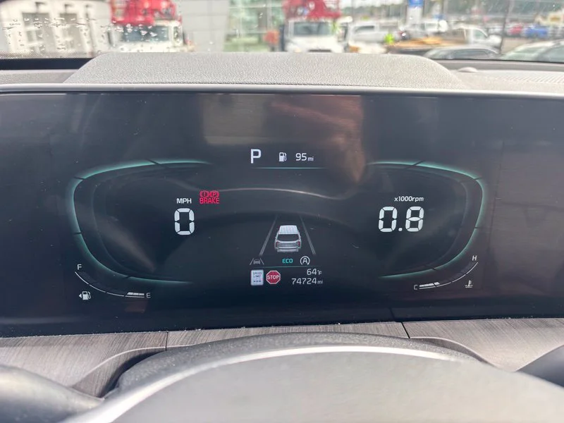 Used 2023 White Kia EX image 11