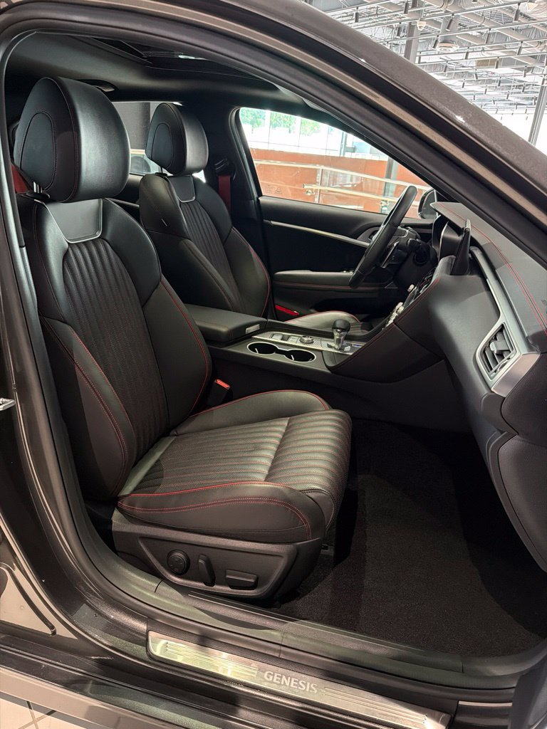 2023 GENESIS G70 Standard - Photo 21
