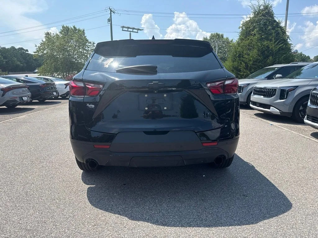 Used 2020 Black Chevrolet LT image 4