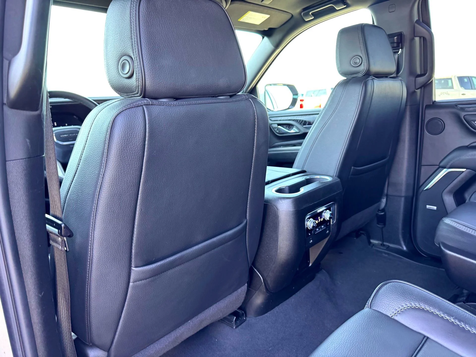 Used 2024 Sterling Metallic GMC Denali image 20
