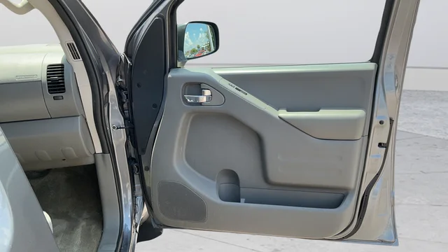Used 2018 Gray Nissan SV image 22