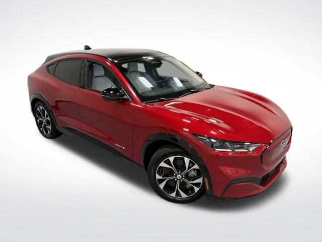 Used 2023 Red Ford Premium image 30