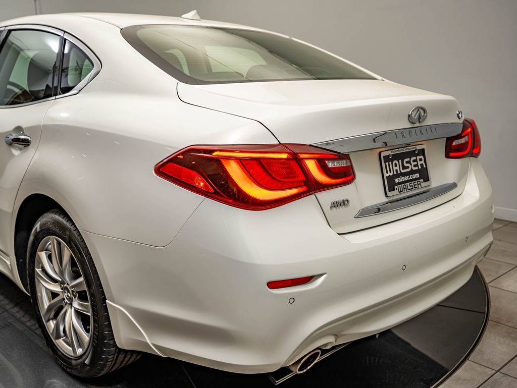Used 2015 Moonlight White INFINITI 3.7X image 18