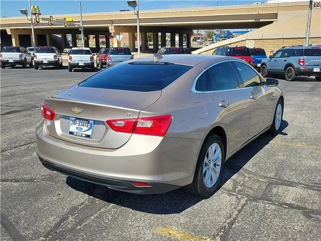 Used 2025 Beige Chevrolet 1LT image 4