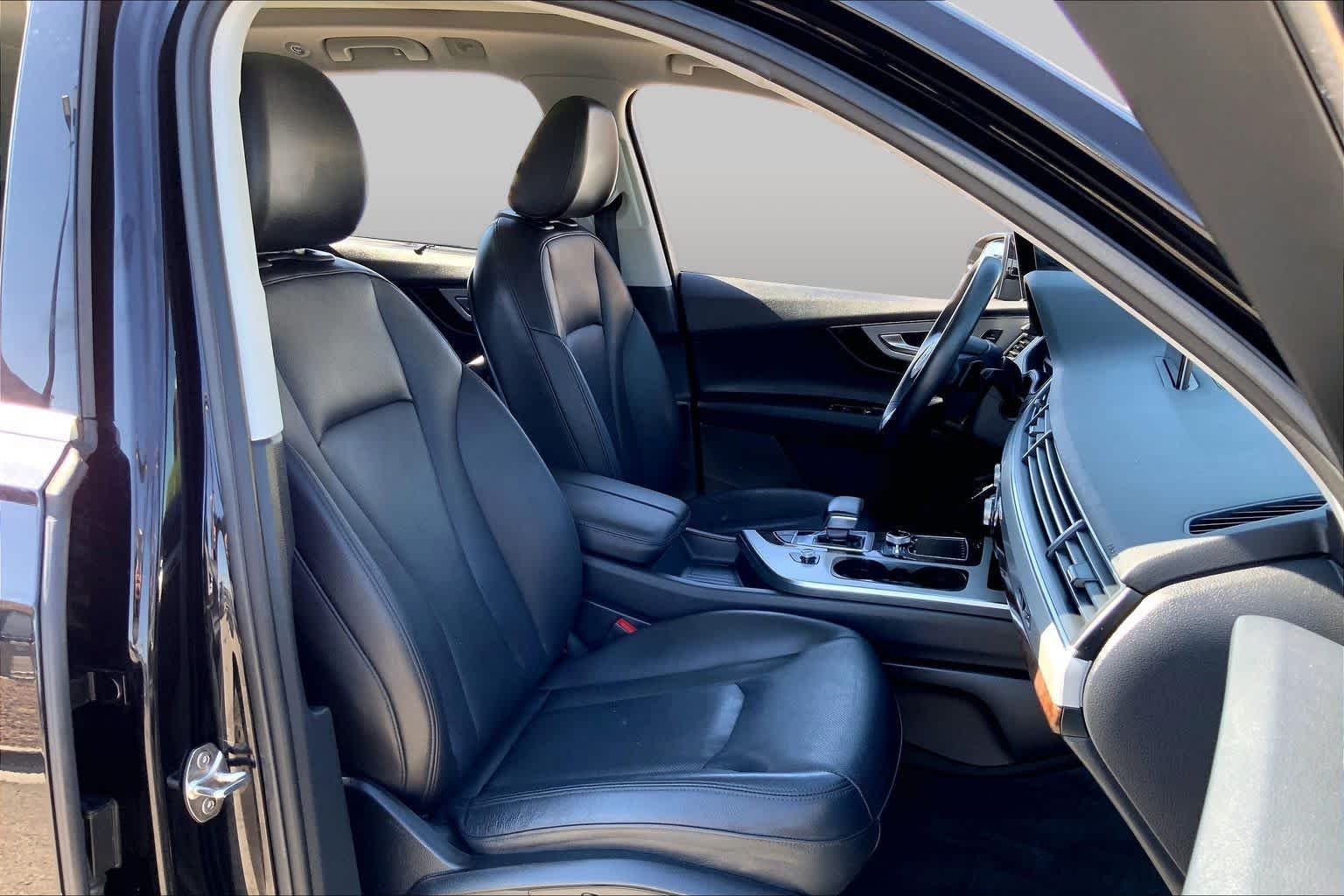 Used 2019 Orca Black Metallic Audi Premium Plus image 9