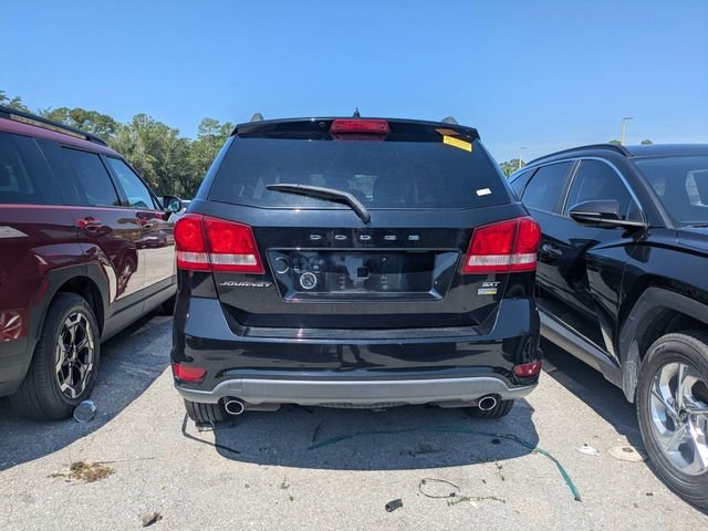 Used 2016 Black Dodge SXT image 4
