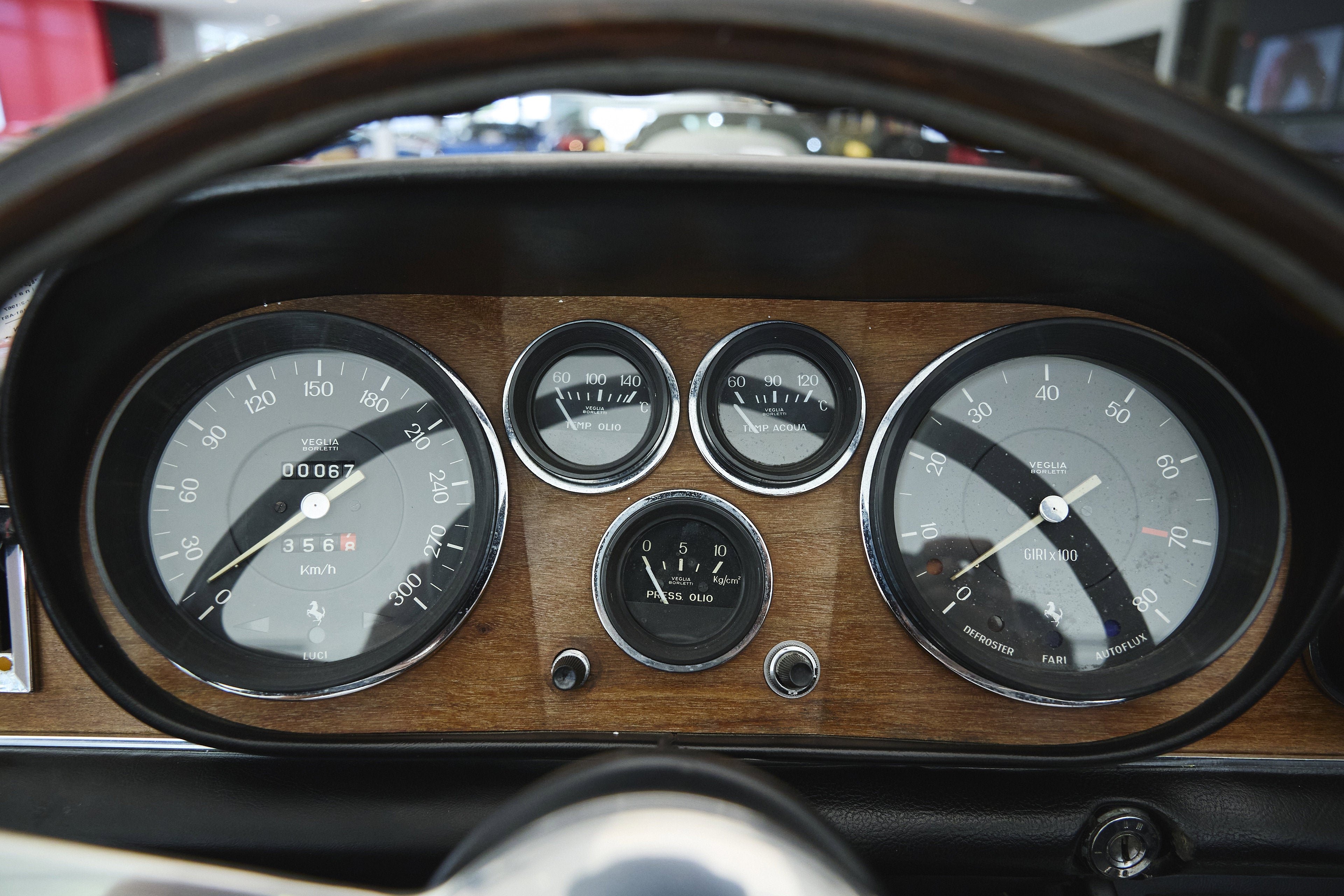 Used 1967 Rosso Ferrari  image 23