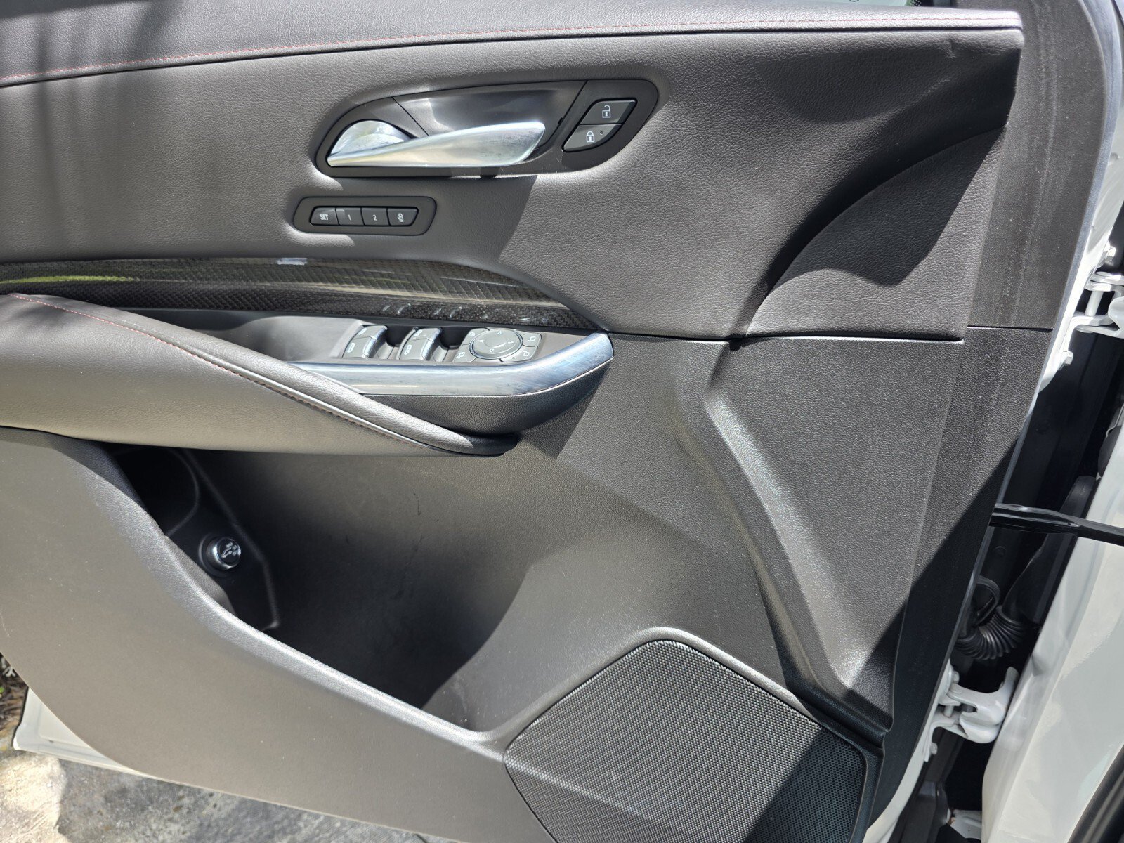 Used 2022 Crystal White Tricoat Cadillac FWD Sport image 25