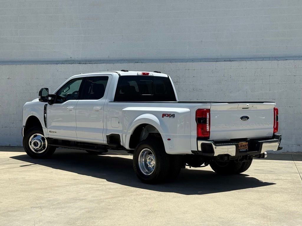 New 2026 Oxford White Ford F-350® Lariat® image 3