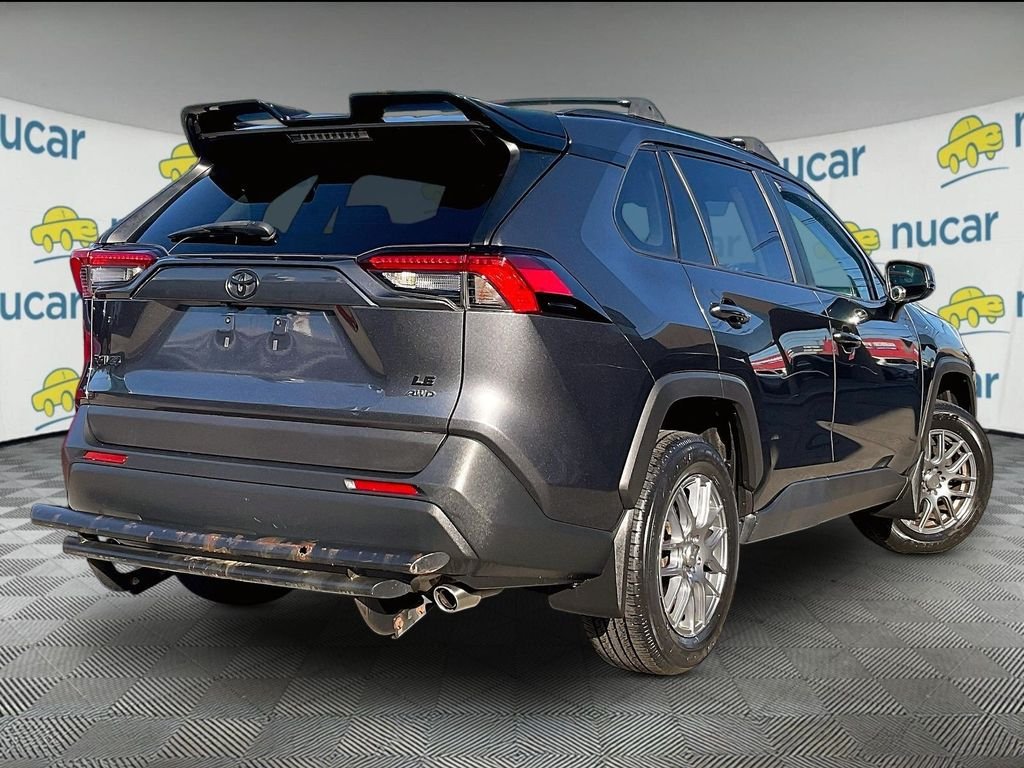 Used 2020 Gray Toyota LE image 6