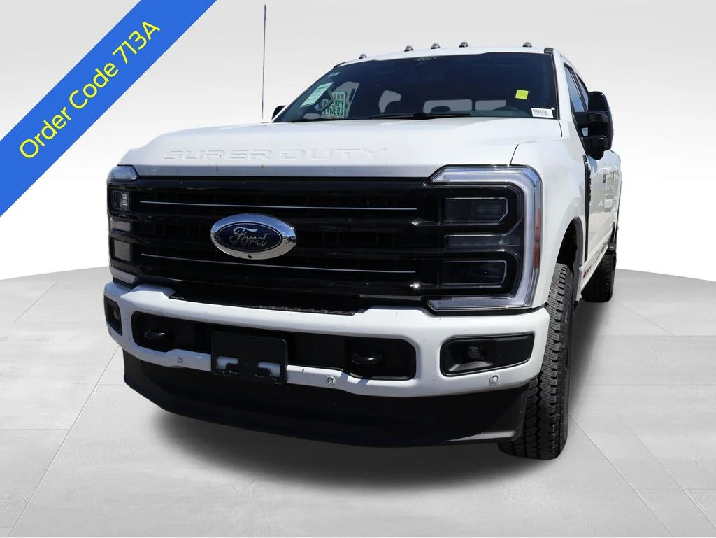New 2026 Star White Metallic Tri-Coat Ford F-350® Platinum® image 3