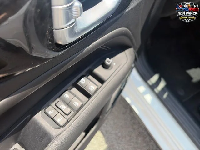 Used 2023 White Jeep High Altitude image 11