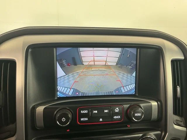 Used 2016  GMC SLE image 18