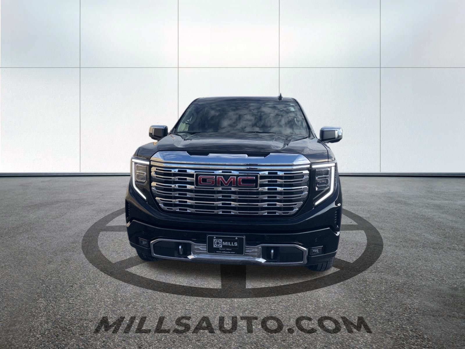 Used 2022 GMC Sierra 1500 Denali Denali with VIN 3GTUUGEDXNG675593 for sale in Brainerd, Minnesota