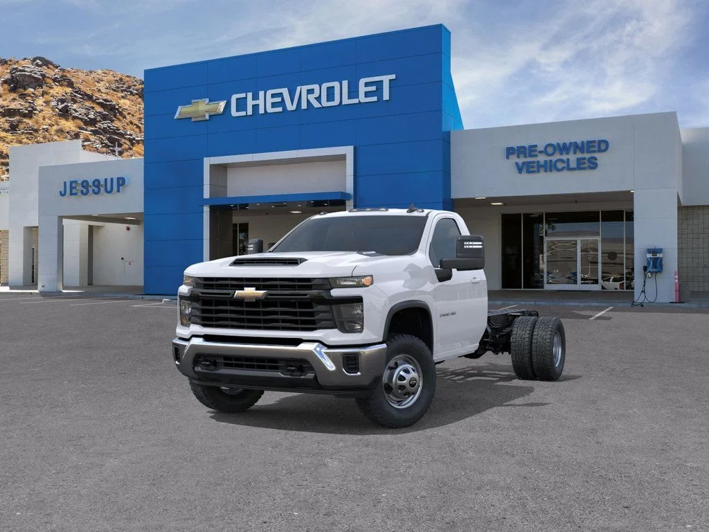 New 2026 Summit White Chevrolet Work Truck image 8
