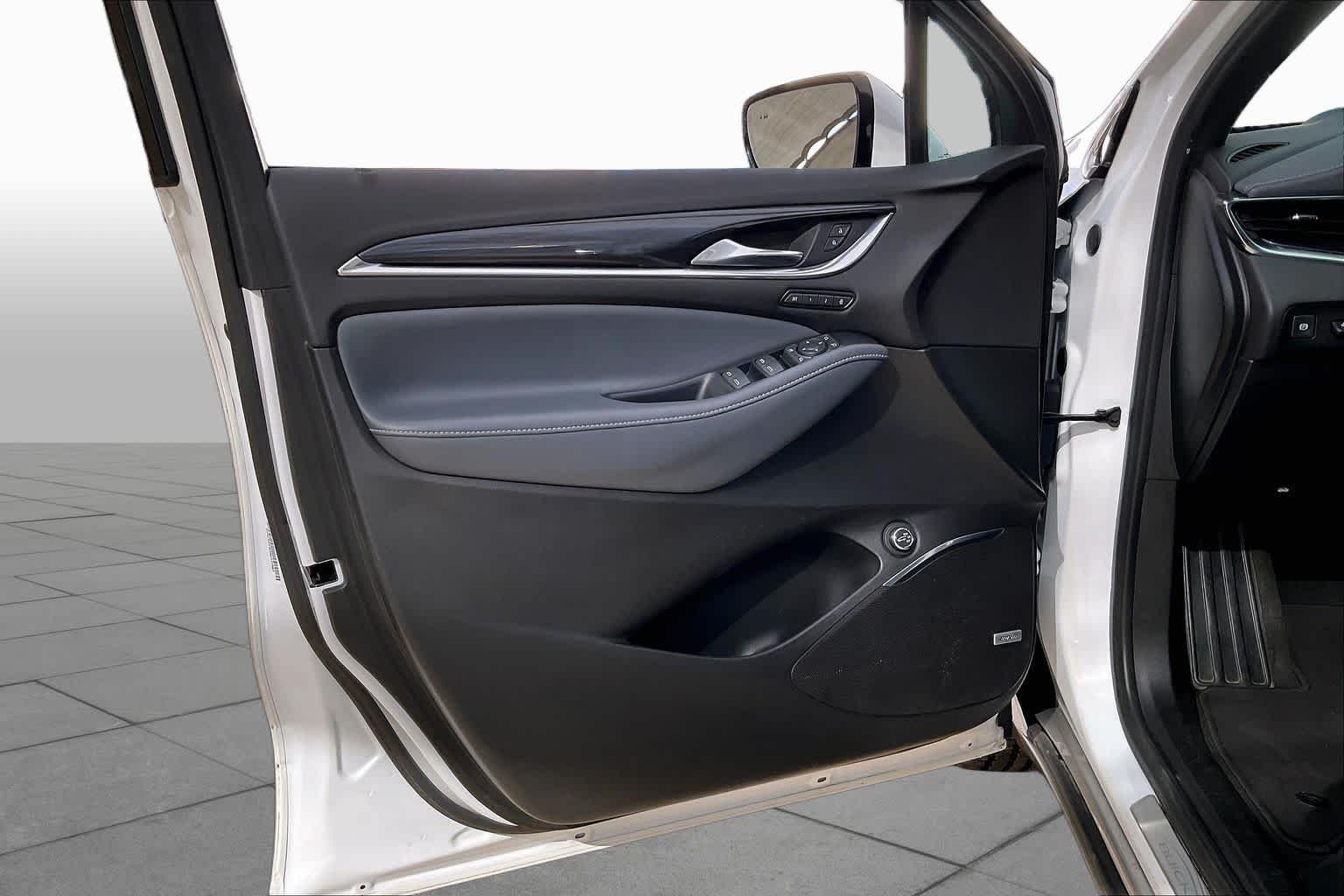 Used 2022 Summit White Buick Premium image 18