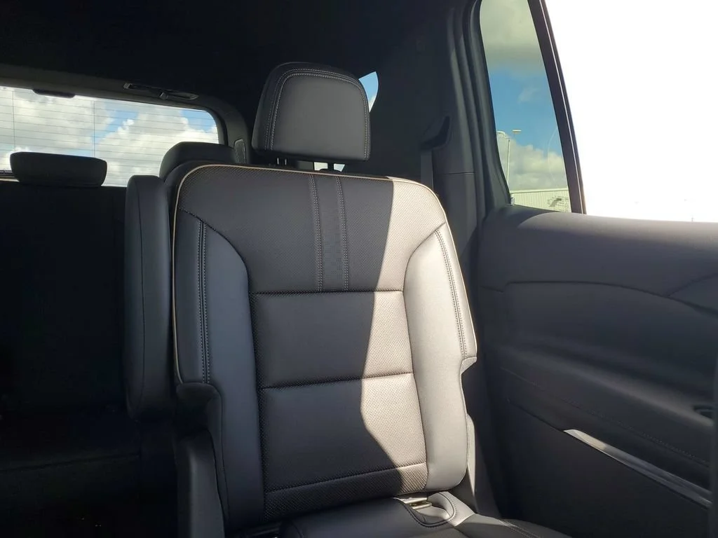 New 2026 Polar White Tricoat Chevrolet High Country image 14