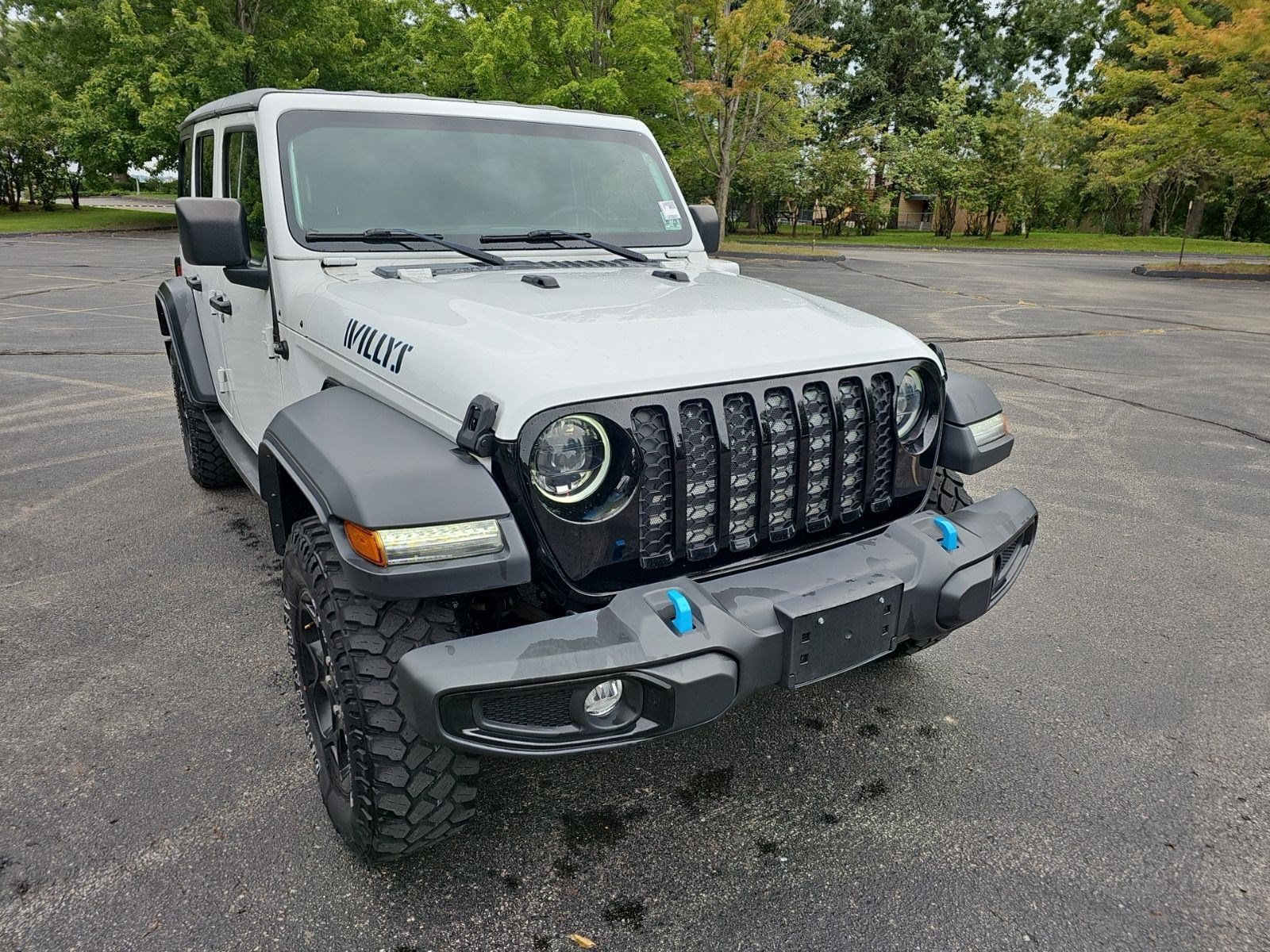 Certified Used 2023 Bright White Clearcoat Jeep Willys image 7
