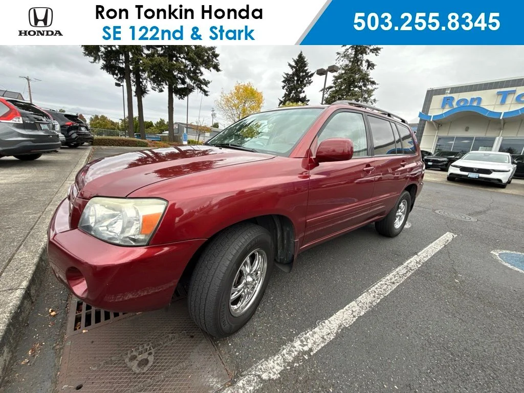Used 2005 Salsa Red Pearl Toyota V6 image 1