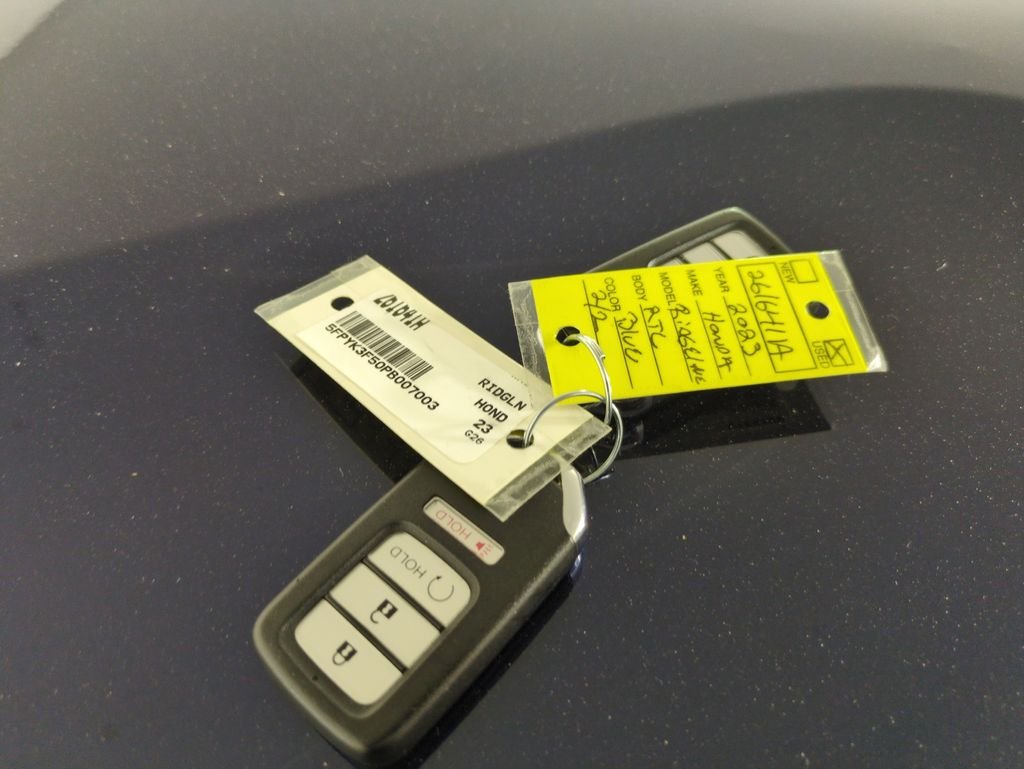 Used 2023 Platinum White Pearl Honda RTL image 28