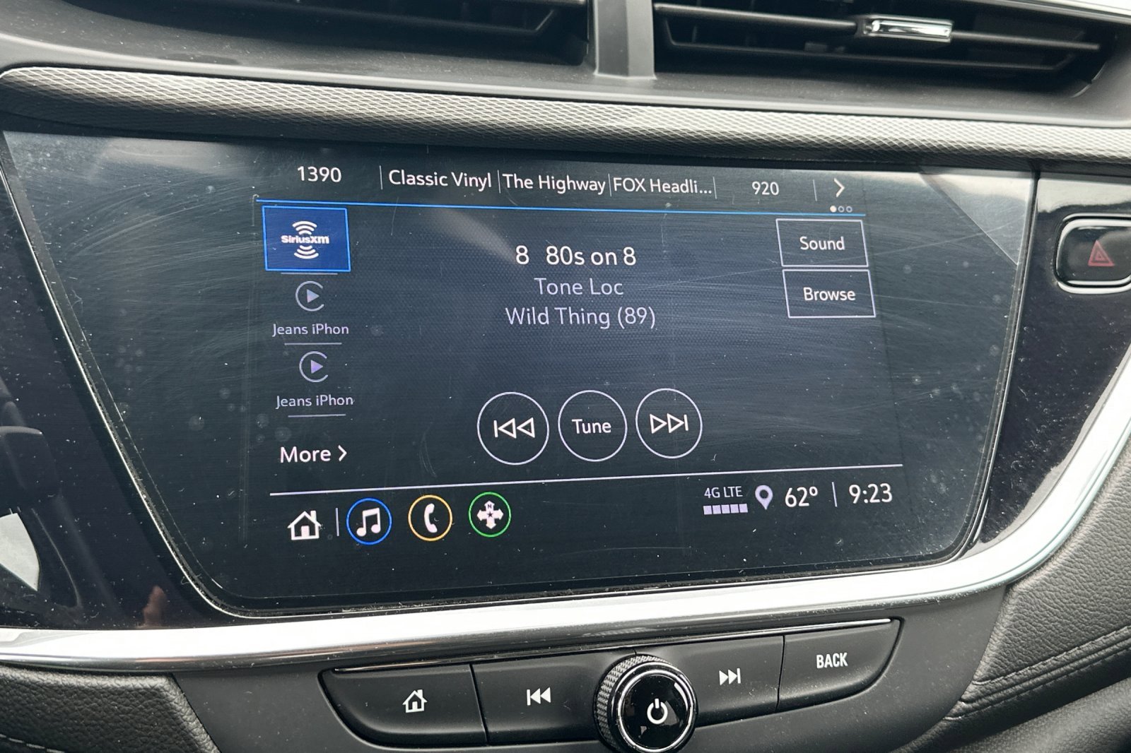 Used 2021 Summit White Buick Preferred image 18