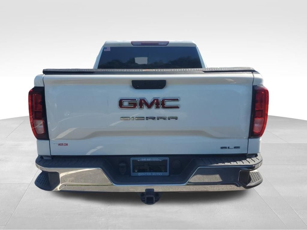 Used 2019  GMC SLE image 4
