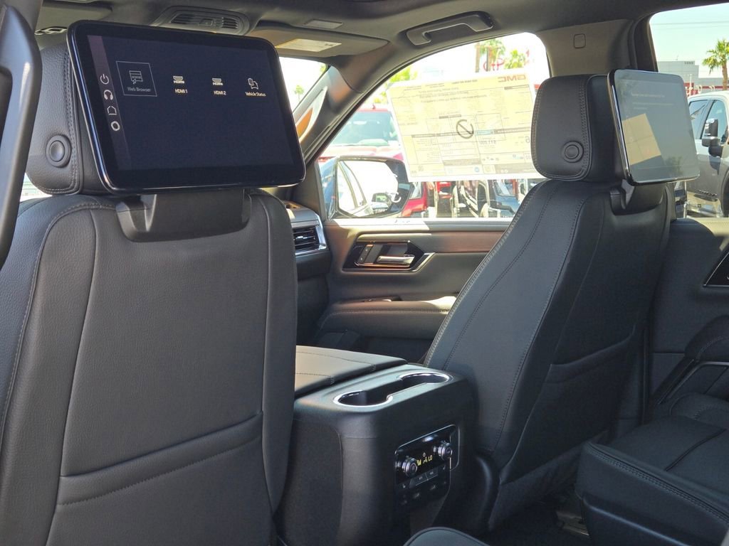2026 GMC Yukon Denali - Photo 8