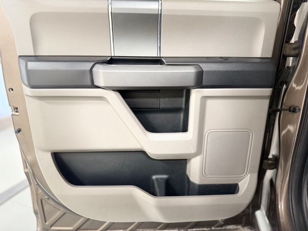 Used 2015  Ford XLT image 19