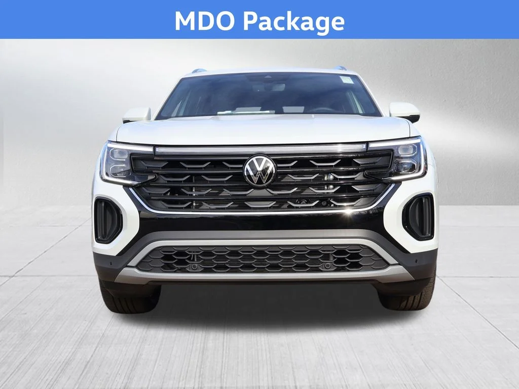 New 2026 White Volkswagen 2.0T SE w/Technology image 3