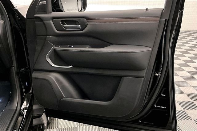 2026 Nissan Armada Platinum - Photo 38