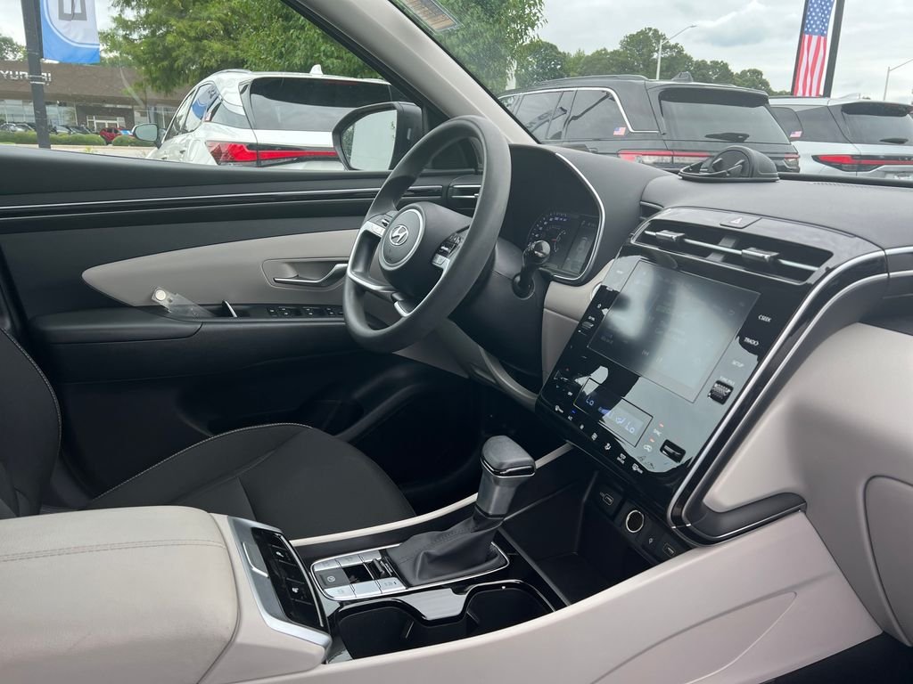 Used 2024 Black Pearl Hyundai SEL image 28