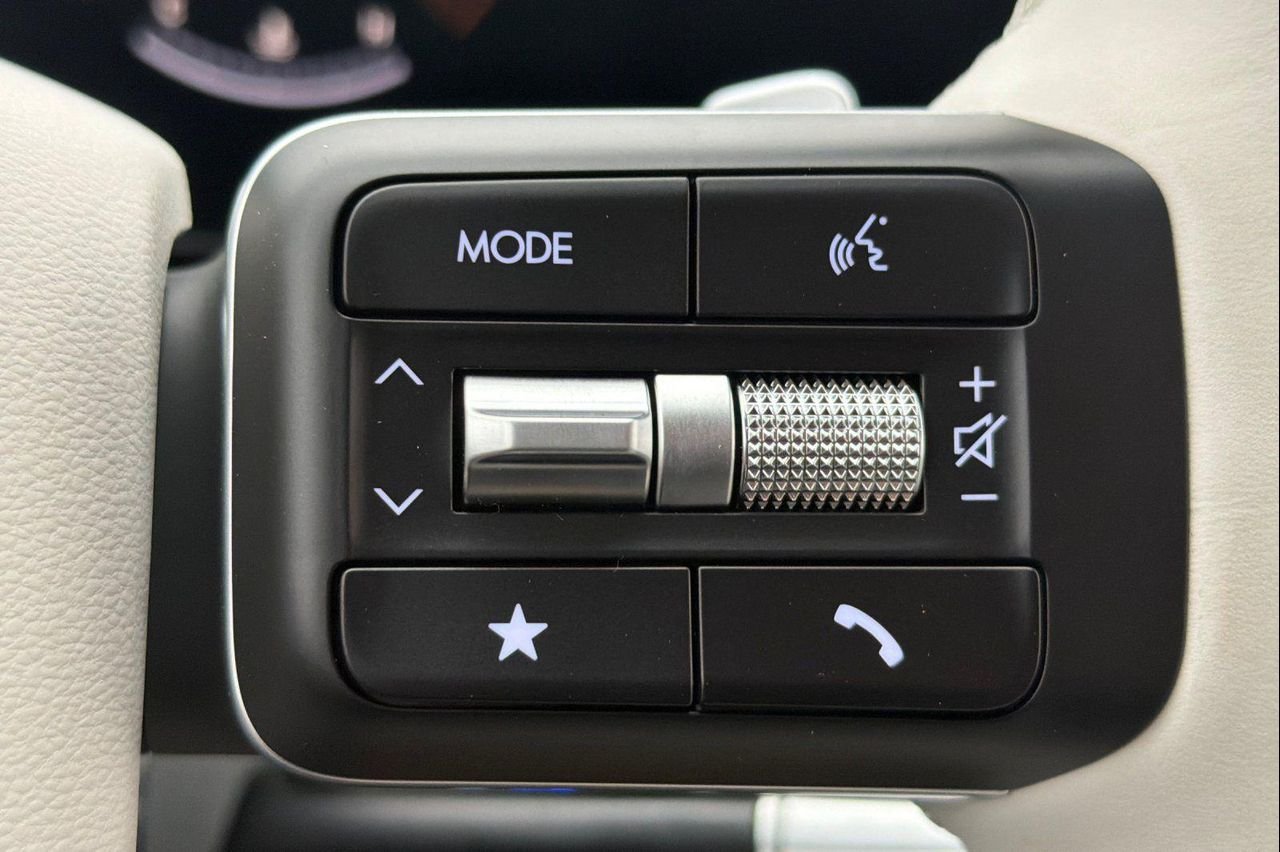New 2026 Black Hyundai SE AWD image 33