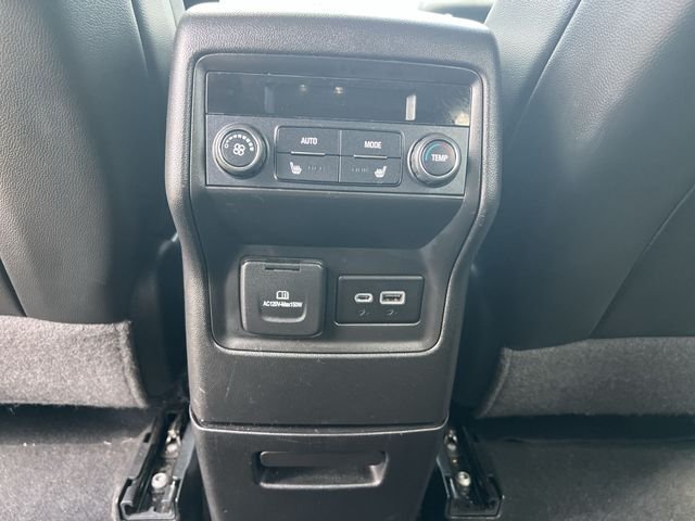 Used 2020 White GMC SLT image 40