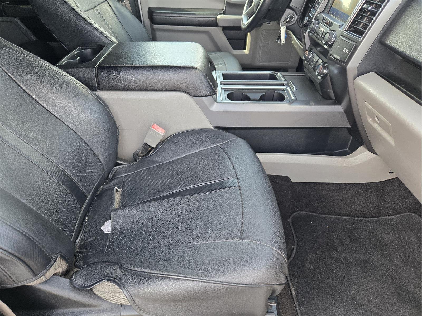 Used 2020 Iconic Silver Ford XLT image 12