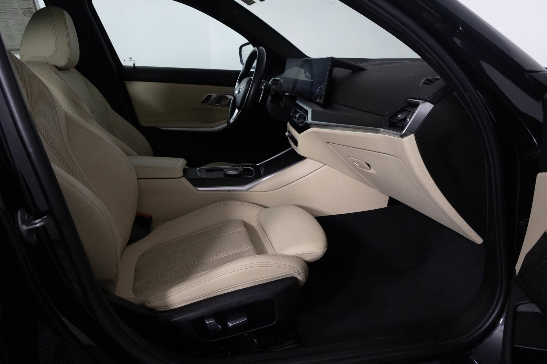 2023 BMW 330I - Image 39