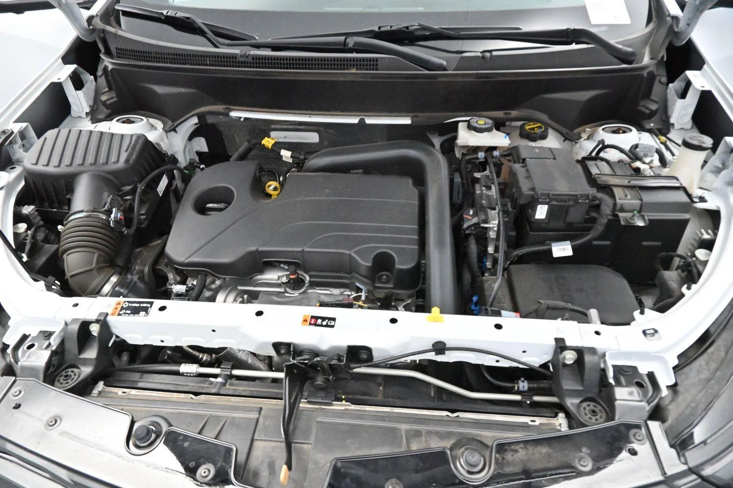 Used 2024 Summit White Chevrolet RS image 33