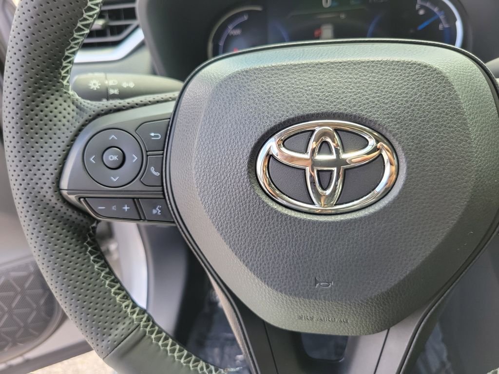 Used 2024 Silver Toyota XLE image 22